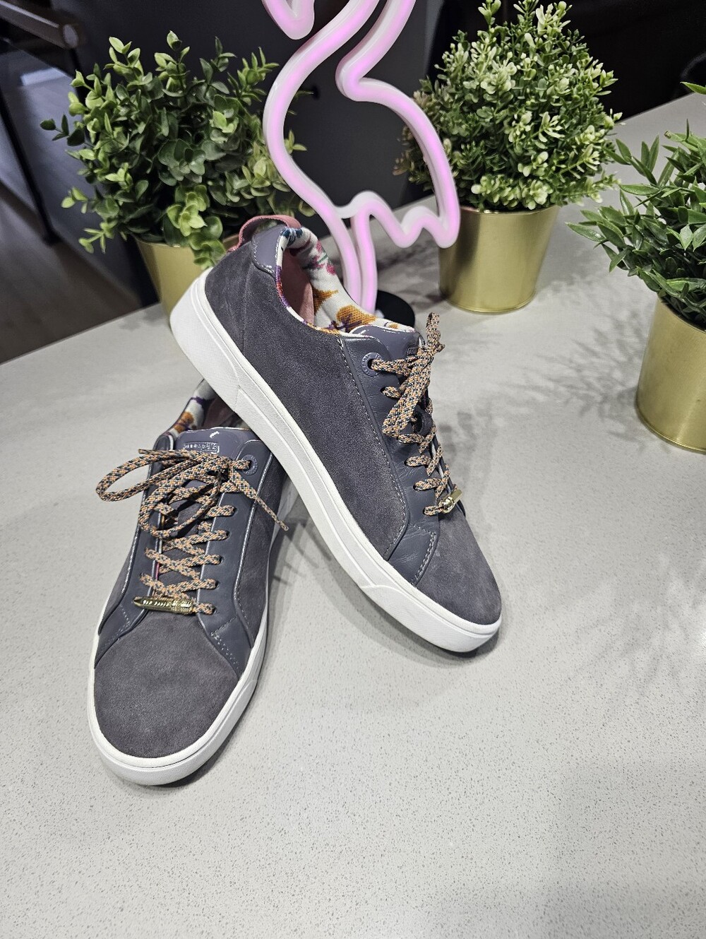 TED BAKER Espadrilles / Sneakers en Daim Gris à Logo - Picture 5 of 9